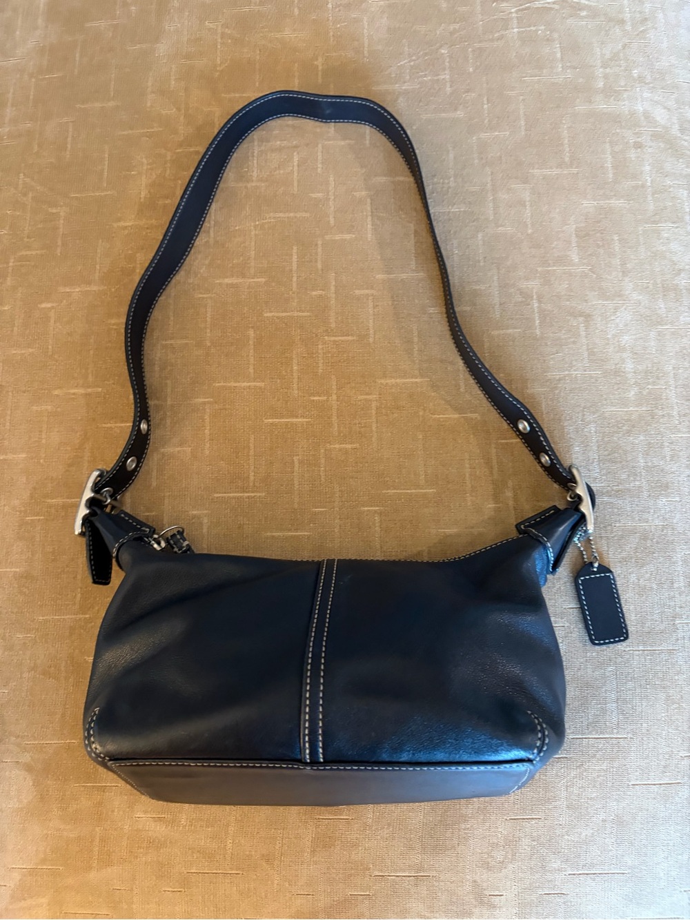 Coach legacy Demi Black Leather Shoulder Bag with Contrast Stitching #9564
